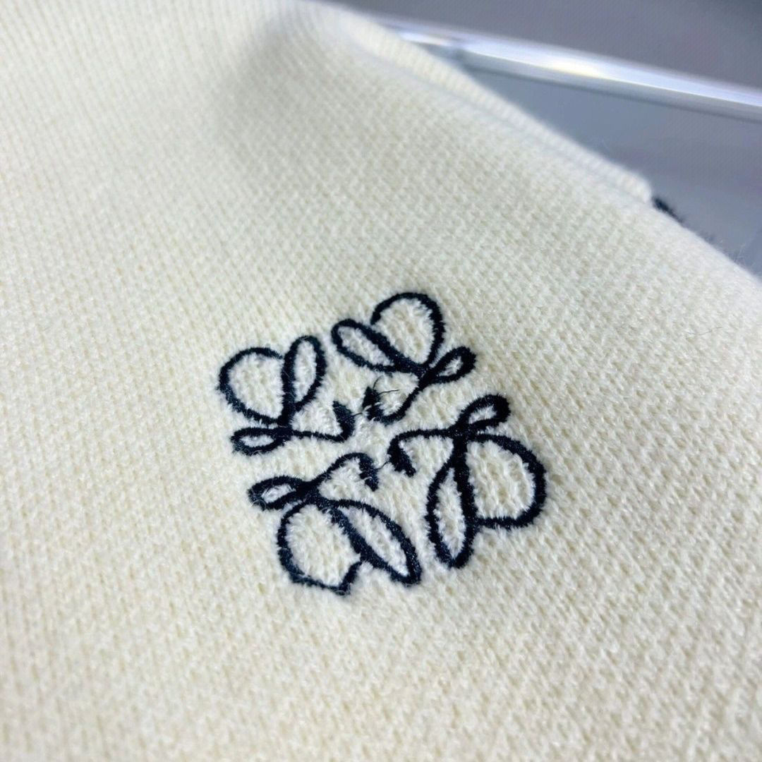 『ワンサイズ』秋冬カップルニットラウンドネックセーター新定番ロゴ刺繍白黒スプライシングトップ