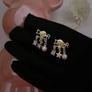 タッセルスタースタッドイヤリング、マザーオブパールイヤリング、ハイエンドベストセラーイヤリング