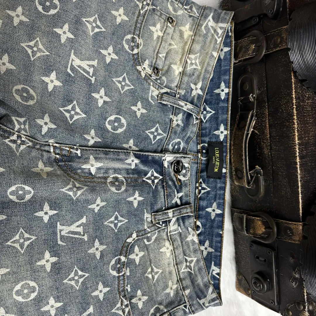 『S-2XL』シルエットがきれい 快適な履き心地 魅力的 飽きの来ない ジーンズ