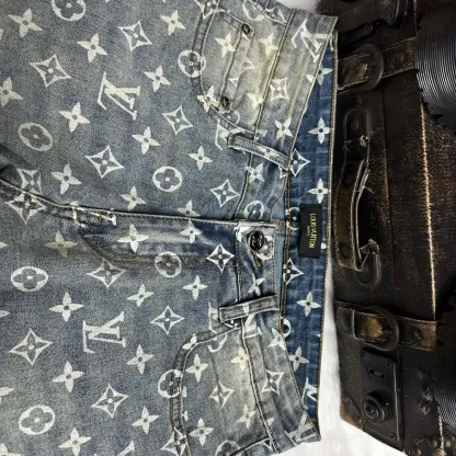 『S-2XL』シルエットがきれい 快適な履き心地 魅力的 飽きの来ない ジーンズ