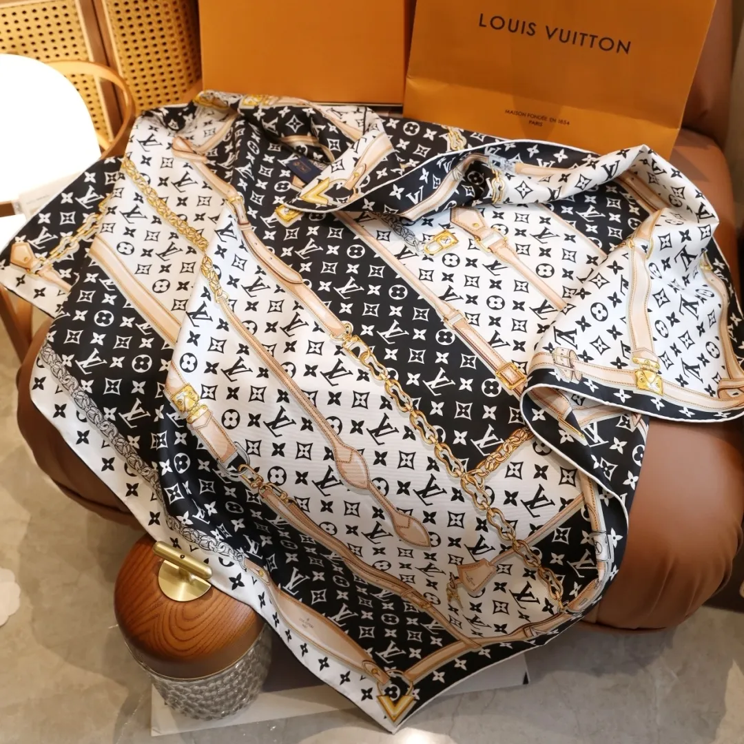 華やか フェミニン しなやか ヴィンテージ アートデザイン 100%シルク スカーフ