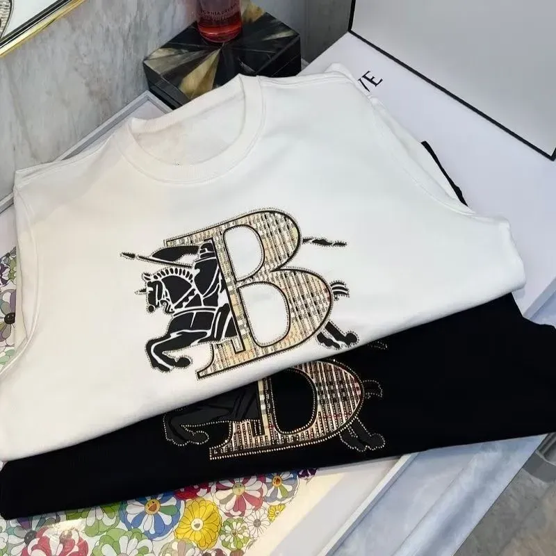 大人らしい 目立つ 気質満点 デザイン満点 日常 カジュアル おしゃれ トレーナー