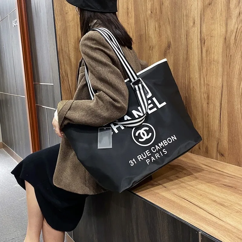 新作 おしゃれ 大容量 ナイロン ハンドバッグ 少女 ショルダー トートバッグ ビッグバッグ