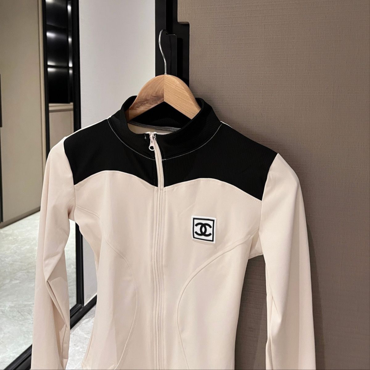 『S-L』人気爆発中 元気いっぱい ファッション フェミニン セクシートップス