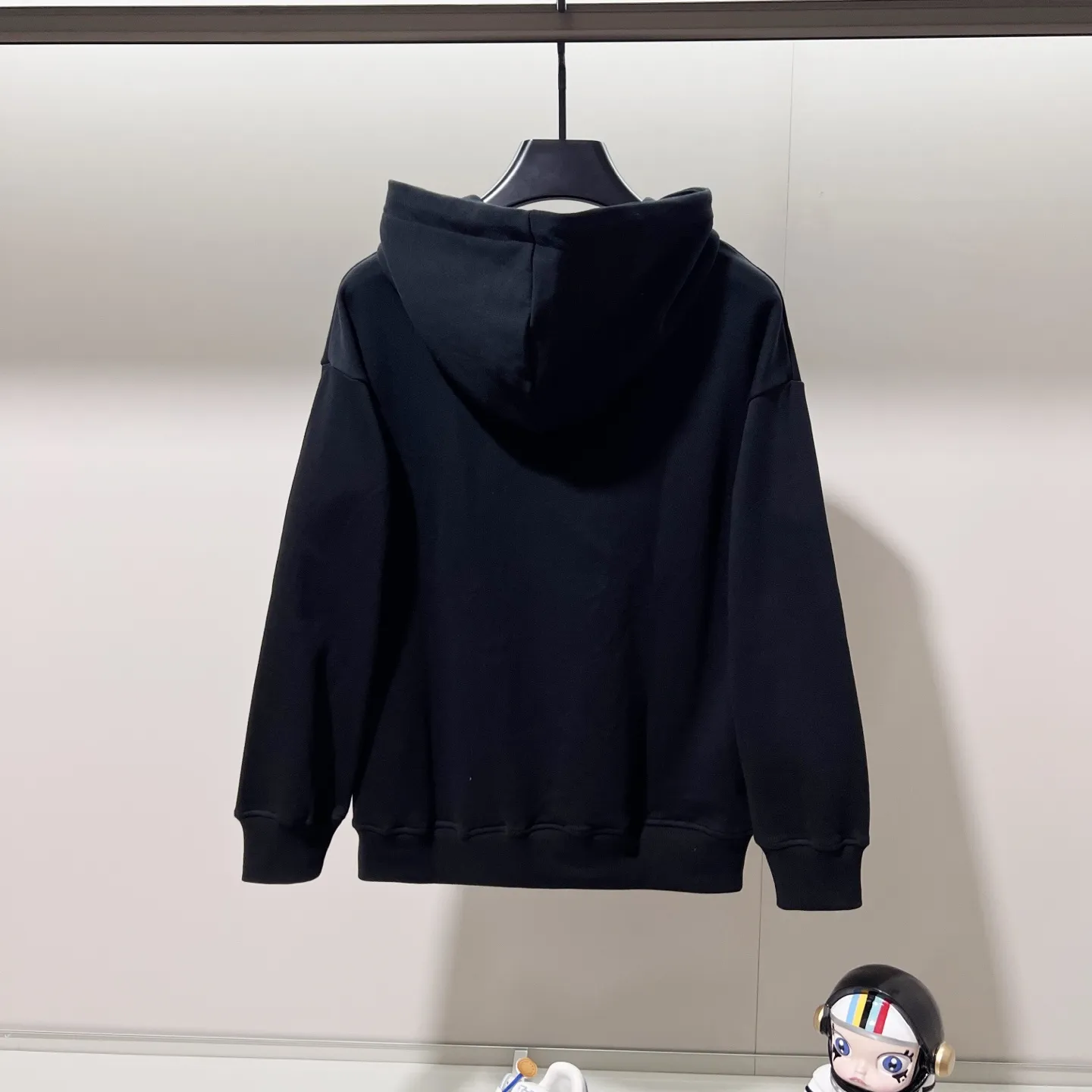 『S-3XL』おしゃれ度アップ コーデの主役 カジュアル 合わせやすい モード感漂う 長袖 パーカー