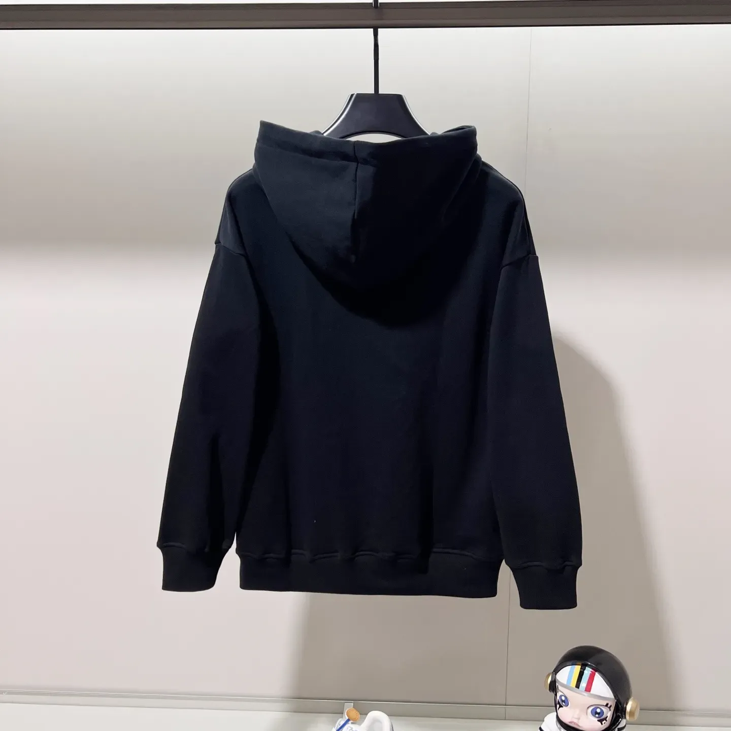 『S-3XL』おしゃれ度アップ コーデの主役 カジュアル 合わせやすい モード感漂う 長袖 パーカー