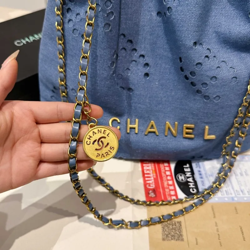 女子マスト 柔らかい日常 通勤おしゃれ 携帯用大容量ショルダーバッグ