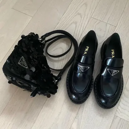 『35-41』光沢 疲れにくい 快適設計 エレガント カジュアル 学院風 ローファー