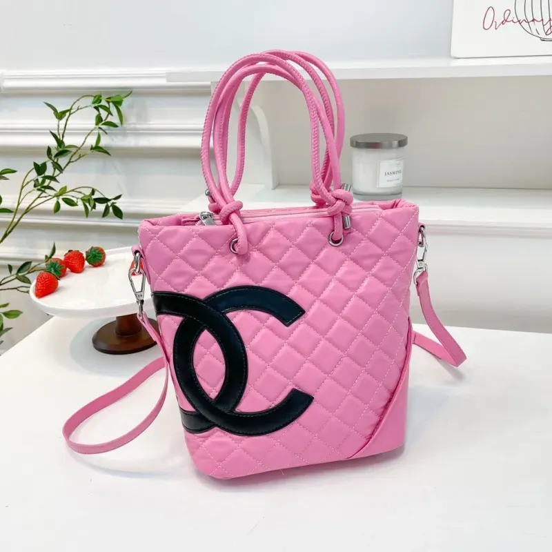 人気上昇中 高品質 ファッション フェミニン エレガント シンプル 大容量 ショルダーバッグ