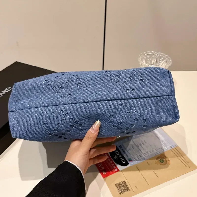 女子マスト 柔らかい日常 通勤おしゃれ 携帯用大容量ショルダーバッグ