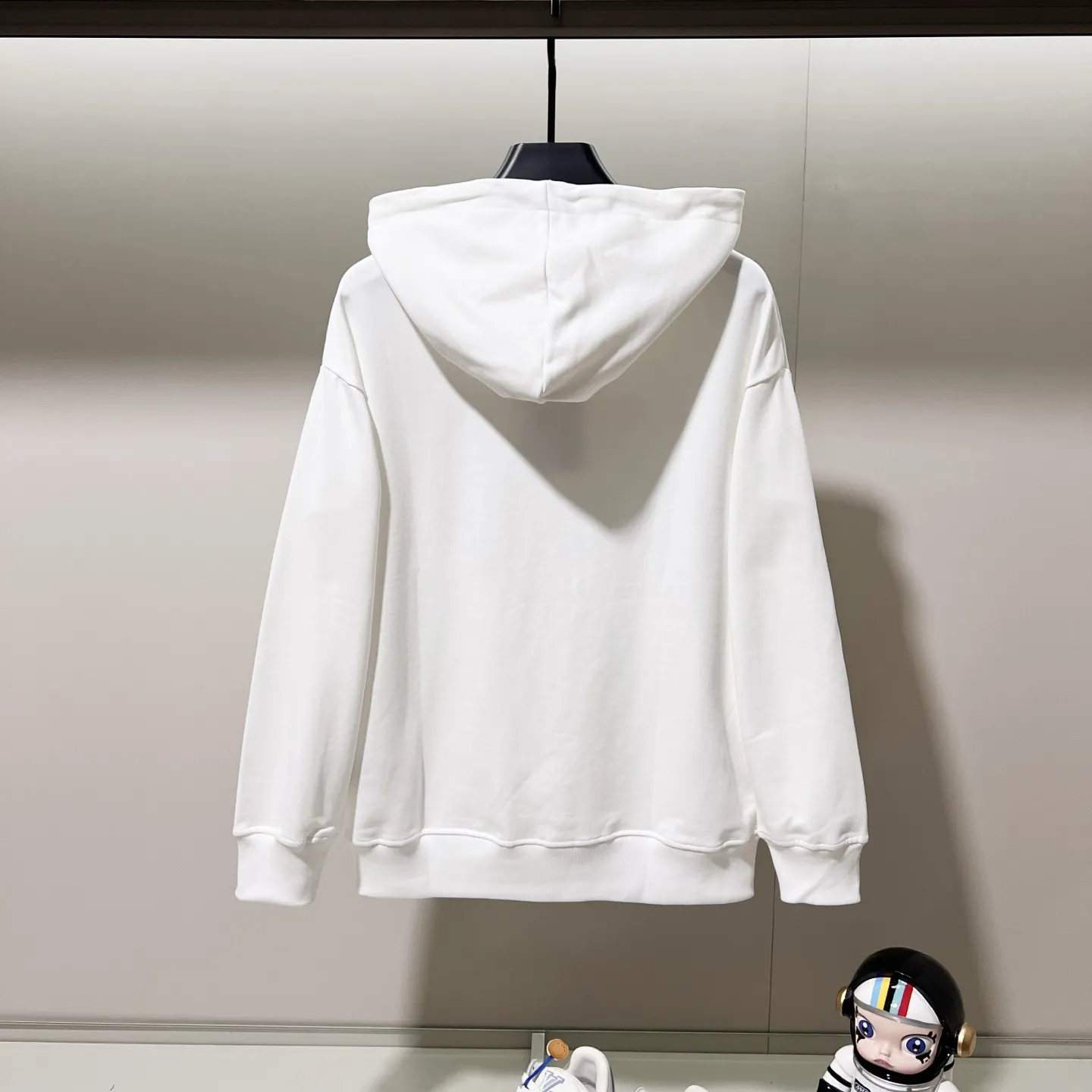 『S-3XL』おしゃれ度アップ コーデの主役 カジュアル 合わせやすい モード感漂う 長袖 パーカー