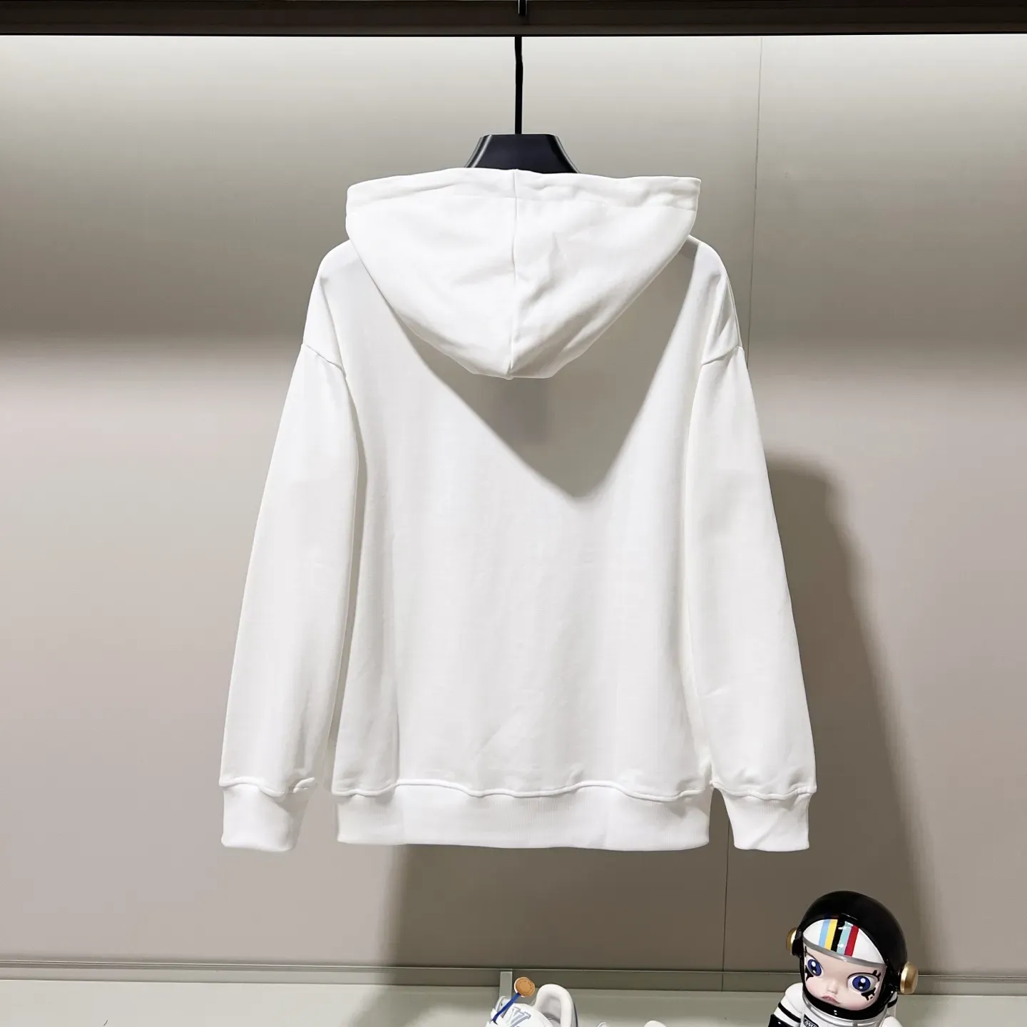 『S-3XL』おしゃれ度アップ コーデの主役 カジュアル 合わせやすい モード感漂う 長袖 パーカー