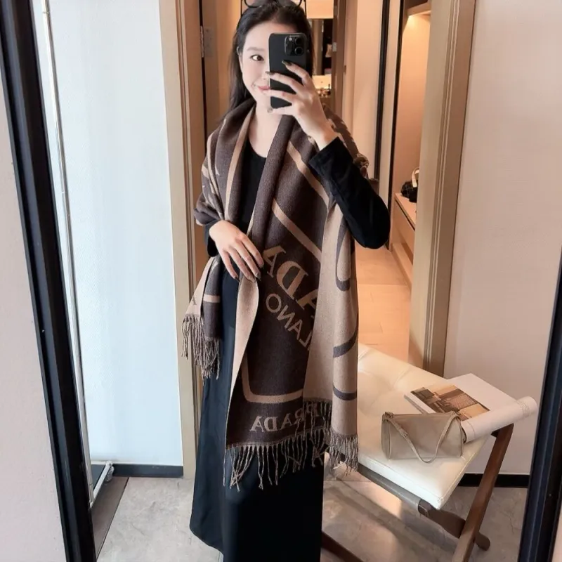 激売れ中 手触り良く やわらかい ファッション フリンジ付き スカーフ