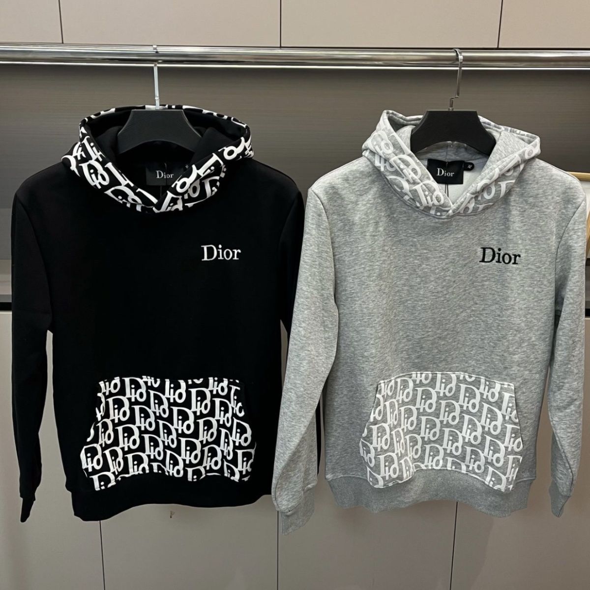 『L-4XL』暖かくてスタイリッシュな、裏起毛の長袖フード付きスウェットシャツ