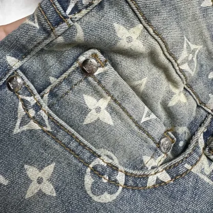 『S-2XL』シルエットがきれい 快適な履き心地 魅力的 飽きの来ない ジーンズ