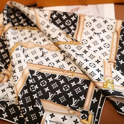 華やか フェミニン しなやか ヴィンテージ アートデザイン 100%シルク スカーフ