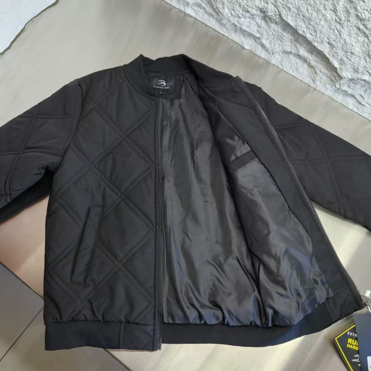 『L-4XL』冬のカジュアルな野球ジャケット、男女兼用の綿コート、カップル刺繍の暖かいジャケット、綿コート