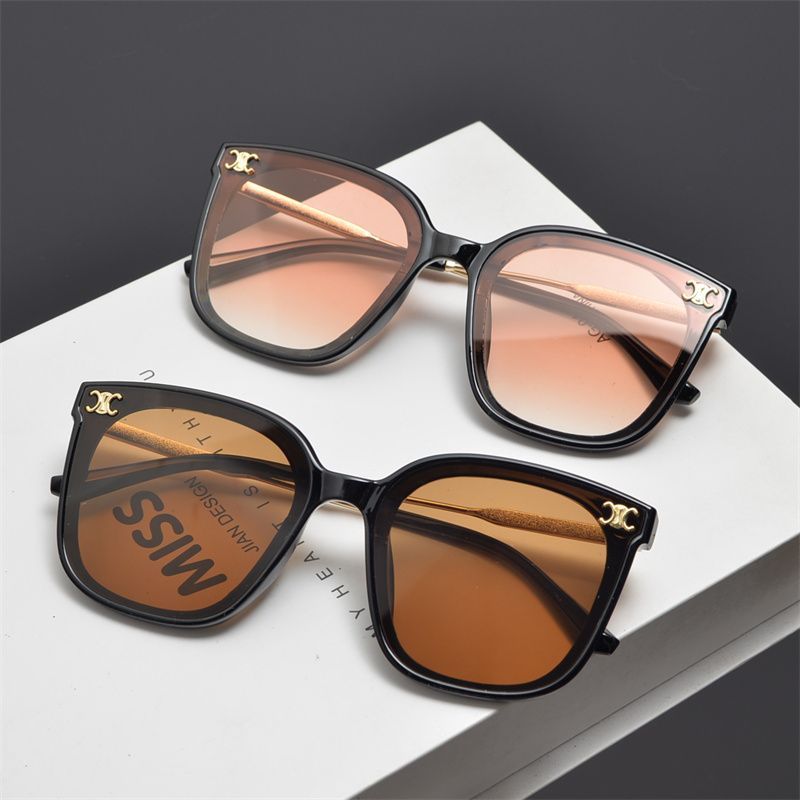 レトロなスクエアサングラス——男女兼用、UVカットサングラス