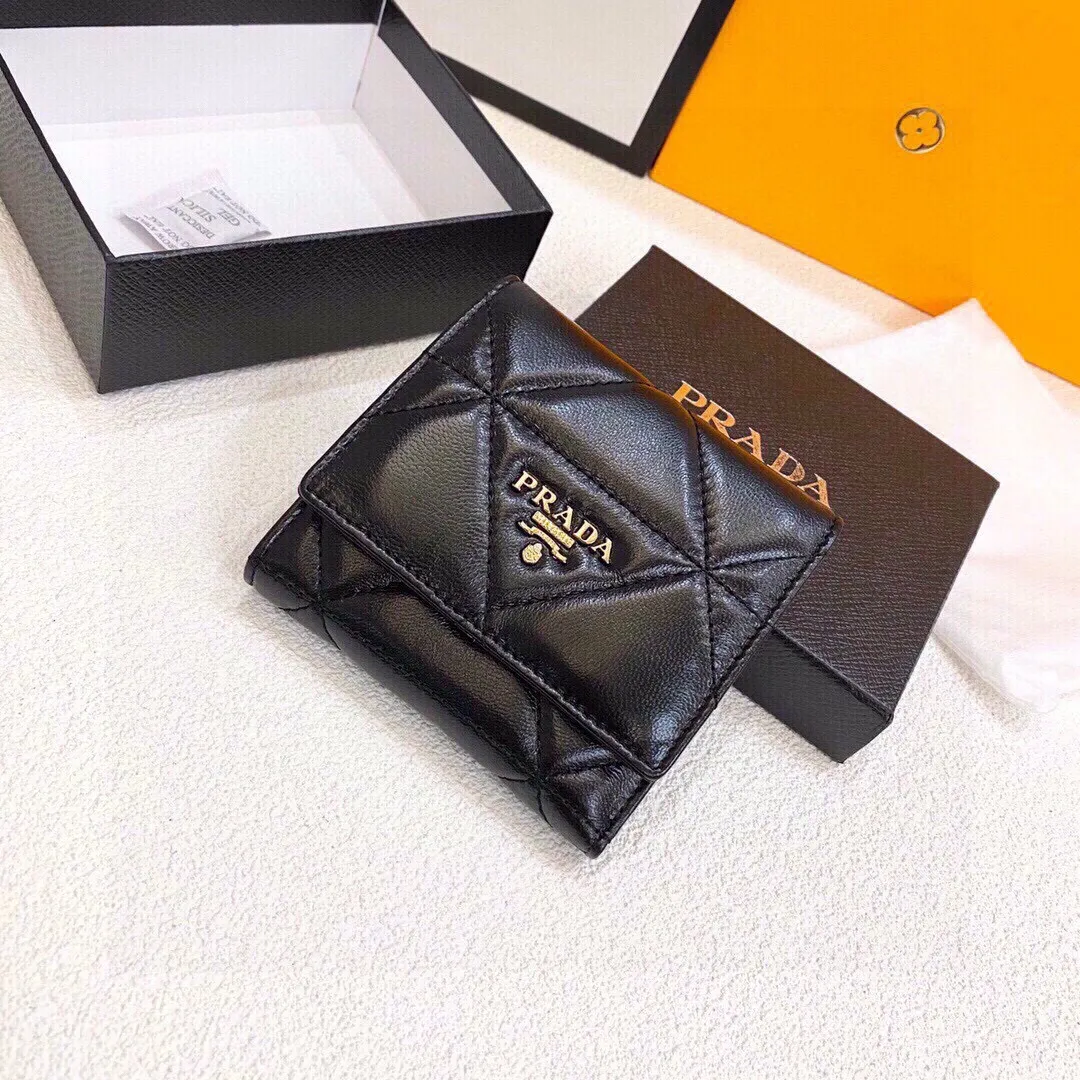 質感のいい 大人の定番 ファッション ビジネス 男女限らず 大容量 財布