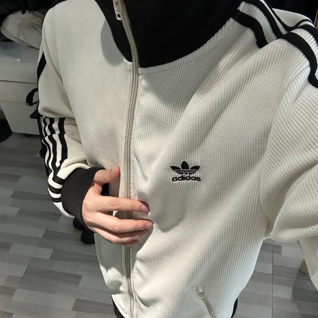 『S-2XL』合わせやすい 好感度100％ 軽量 通気性 カジュアル アクティブ シンプル アウター