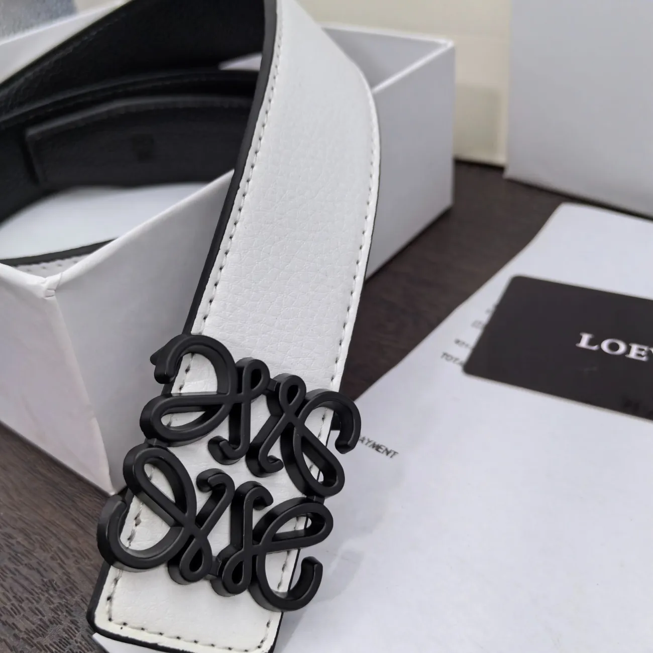 メンズの新しい高級ベルトインターネットの有名人と同じファッションオールマッチの高級ベルト