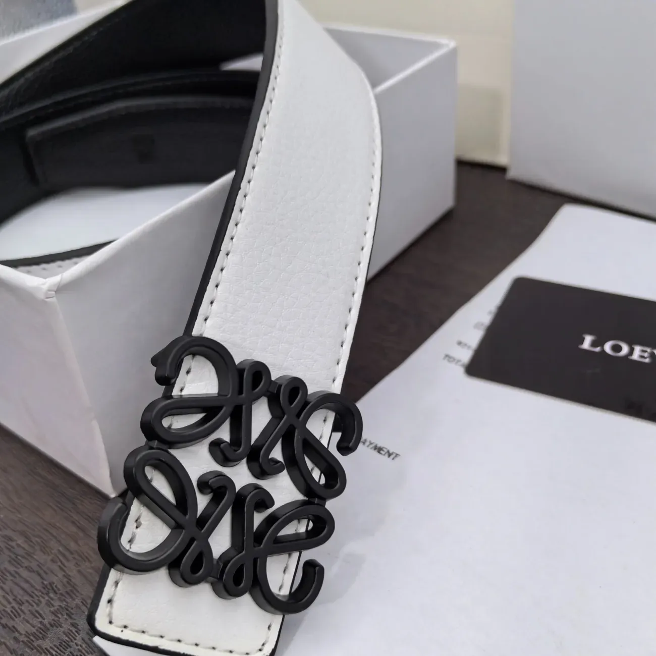 メンズの新しい高級ベルトインターネットの有名人と同じファッションオールマッチの高級ベルト