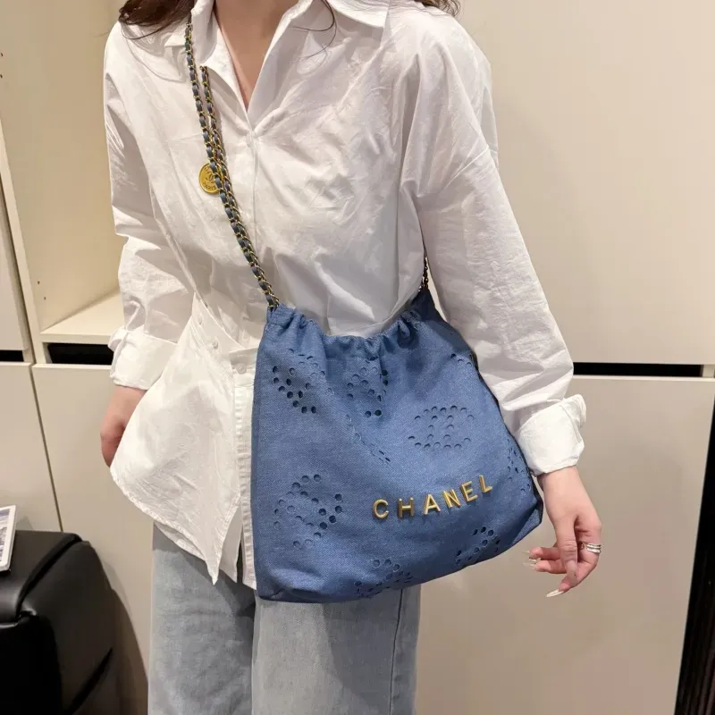 女子マスト 柔らかい日常 通勤おしゃれ 携帯用大容量ショルダーバッグ