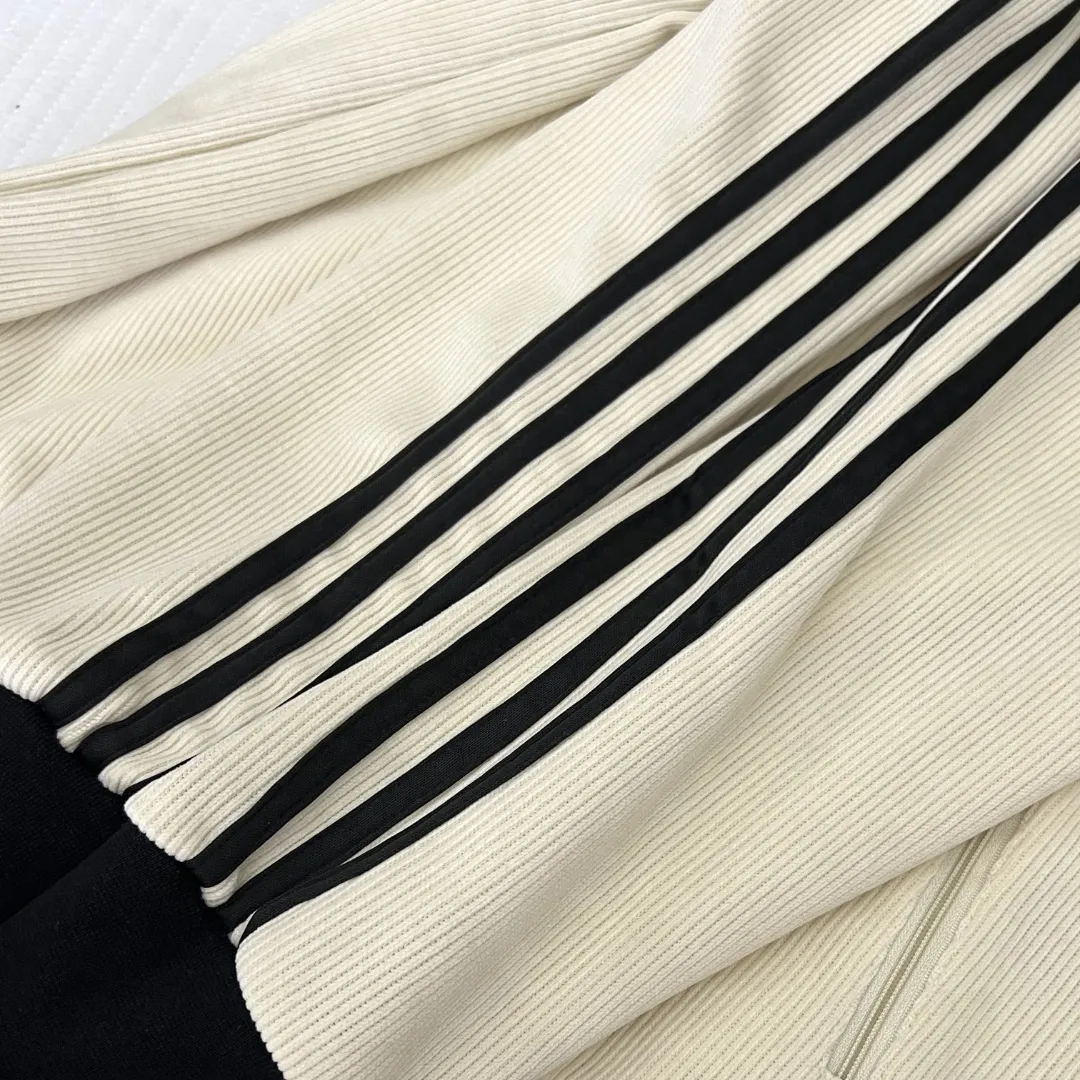 『S-2XL』合わせやすい 好感度100％ 軽量 通気性 カジュアル アクティブ シンプル アウター