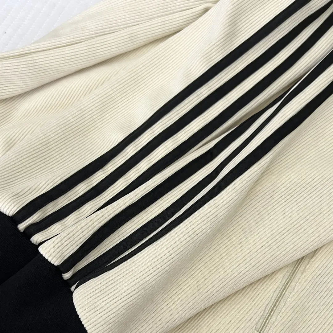 『S-2XL』合わせやすい 好感度100％ 軽量 通気性 カジュアル アクティブ シンプル アウター