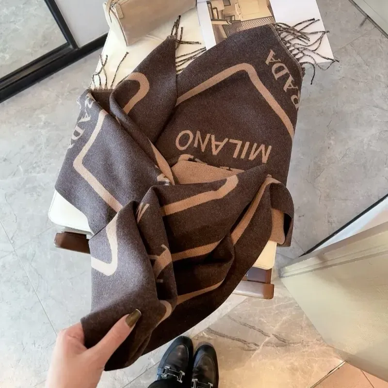 激売れ中 手触り良く やわらかい ファッション フリンジ付き スカーフ