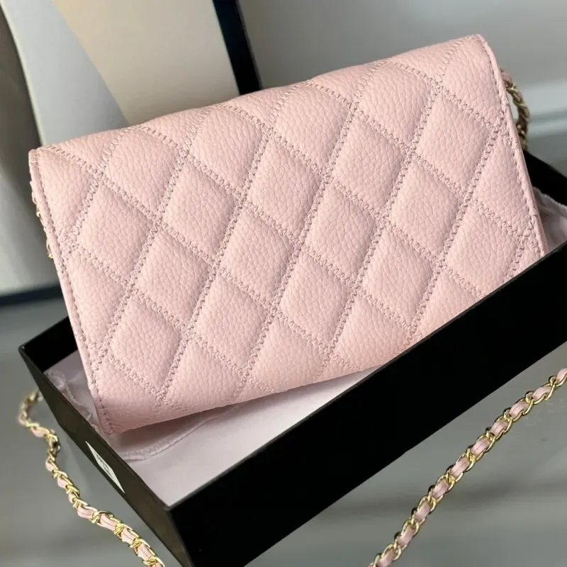 今季も大流行 トレンド クラシックシンプル 高級感 モダン 財布