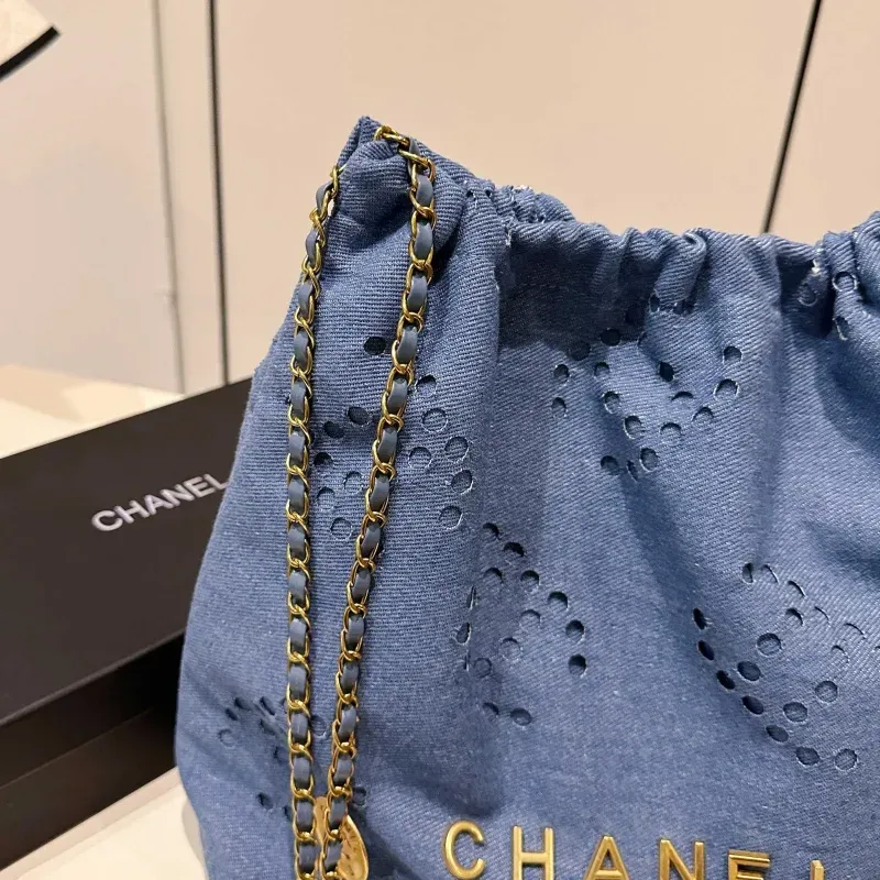 女子マスト 柔らかい日常 通勤おしゃれ 携帯用大容量ショルダーバッグ