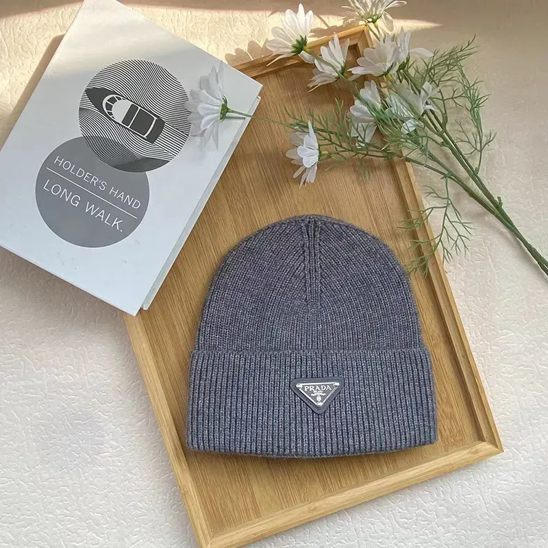 冬用ニットラビットファーファッショナブルな秋冬用厚手暖かいウール帽子