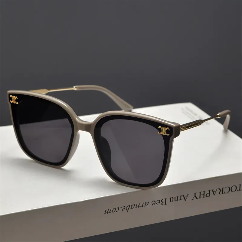 レトロなスクエアサングラス——男女兼用、UVカットサングラス