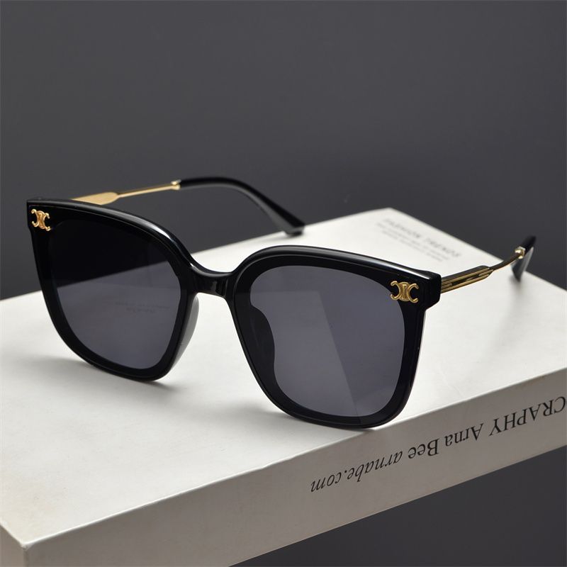 レトロなスクエアサングラス——男女兼用、UVカットサングラス