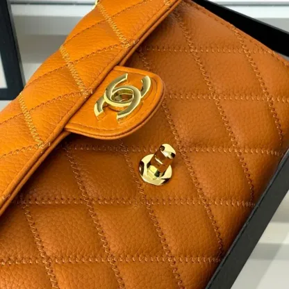 今季も大流行 トレンド クラシックシンプル 高級感 モダン 財布