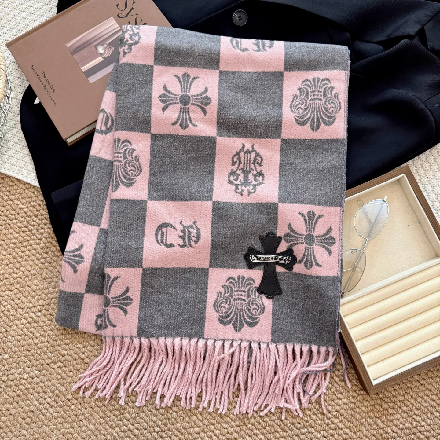 こなれ感たっぷり トレンド感 多色展开 肌にやさしい お手入れ簡単 ソフトな肌触り スカーフ