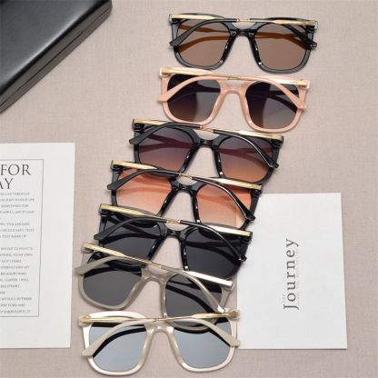 レトロなスクエアサングラス——男女兼用、UVカットサングラス