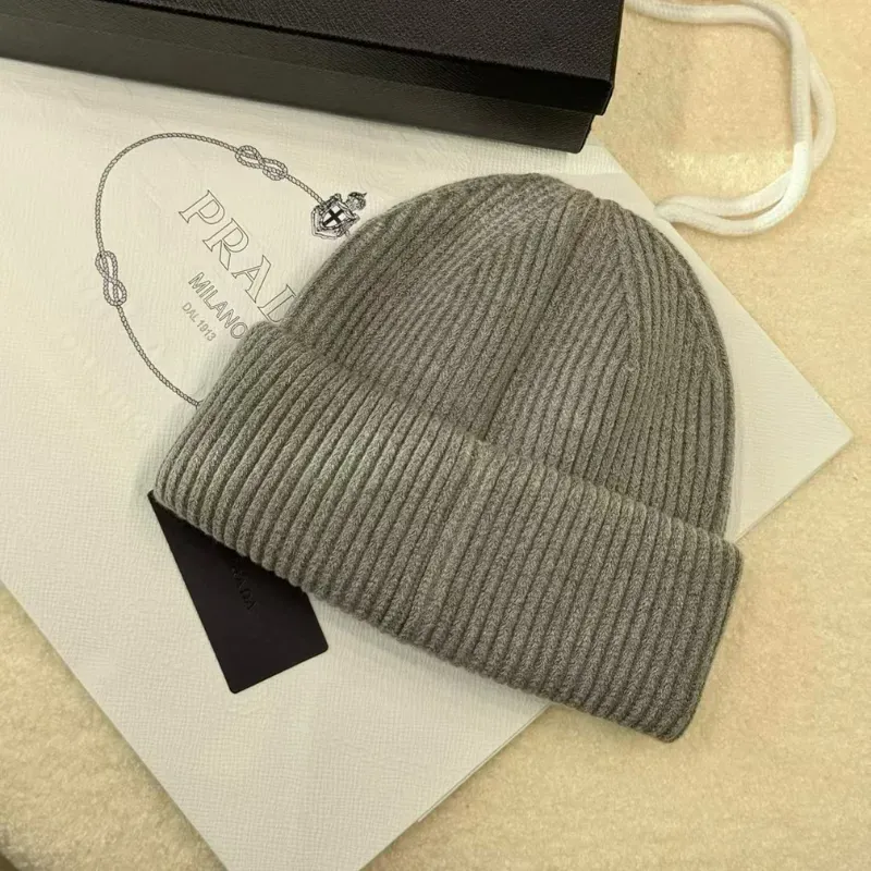 合わせやすい 大人気 カジュアル トレンド ニット生地 6色 男女兼用 帽子