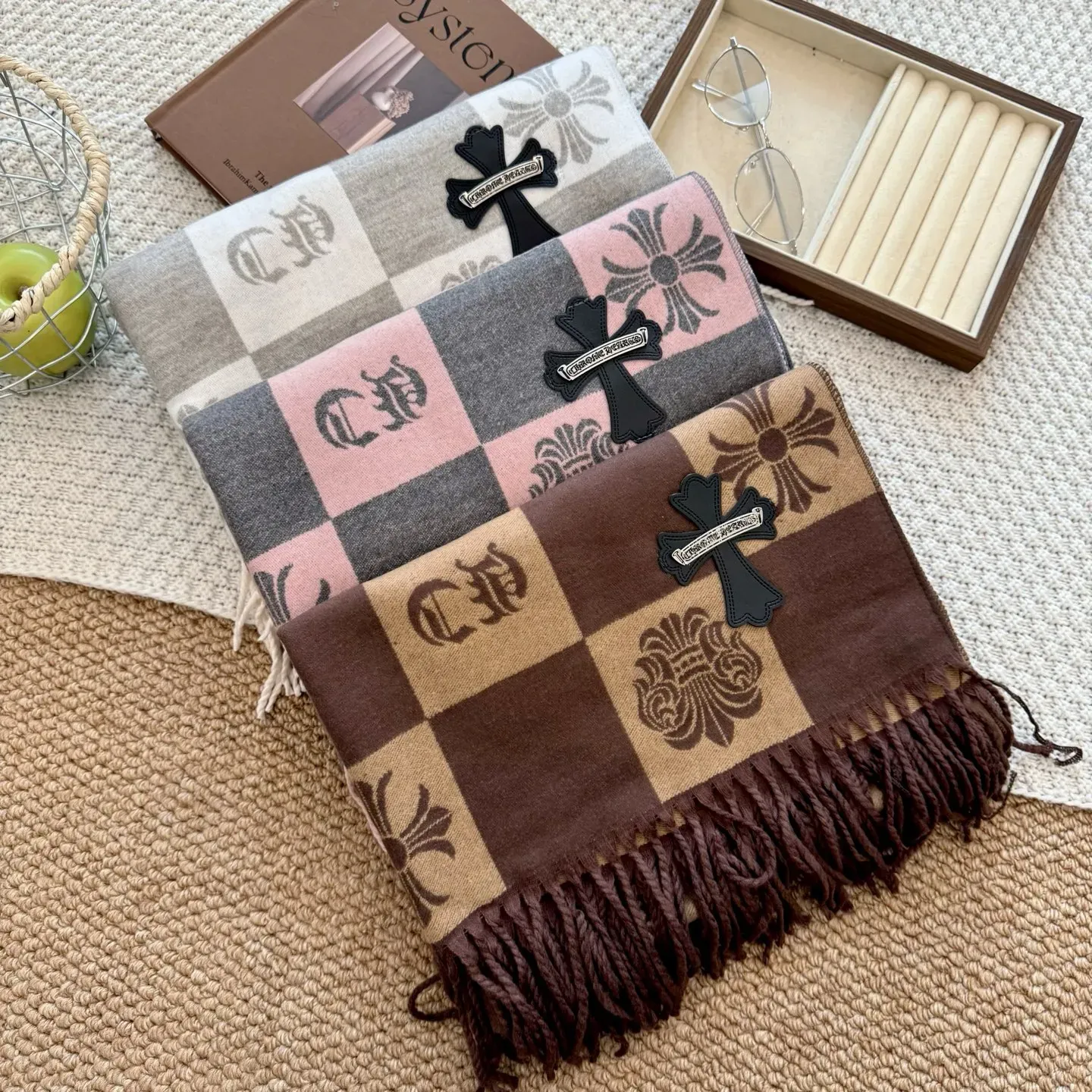 こなれ感たっぷり トレンド感 多色展开 肌にやさしい お手入れ簡単 ソフトな肌触り スカーフ