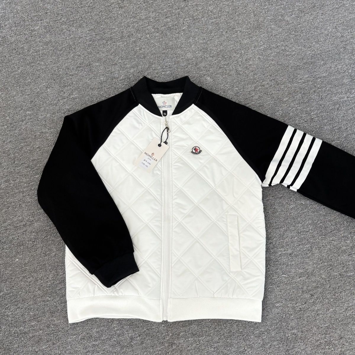 クラシックな秋冬用コットンパッド入りコート、男女兼用の暖かくカジュアルなコットンパッド入りジャケット。