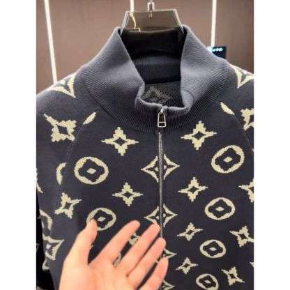 トレンドのメンズニットカーディガン、新しい秋冬スタイル、ファッショナブルで万能なカジュアルセーター