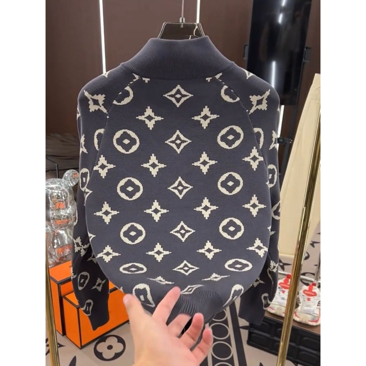 トレンドのメンズニットカーディガン、新しい秋冬スタイル、ファッショナブルで万能なカジュアルセーター