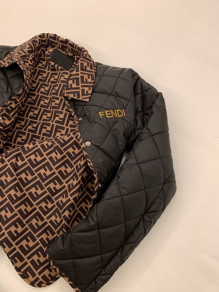 2025年秋冬新作 刺繍入りカラーブロックラペル ファッショナブルで万能なレディースリバーシブル中綿ジャケット
