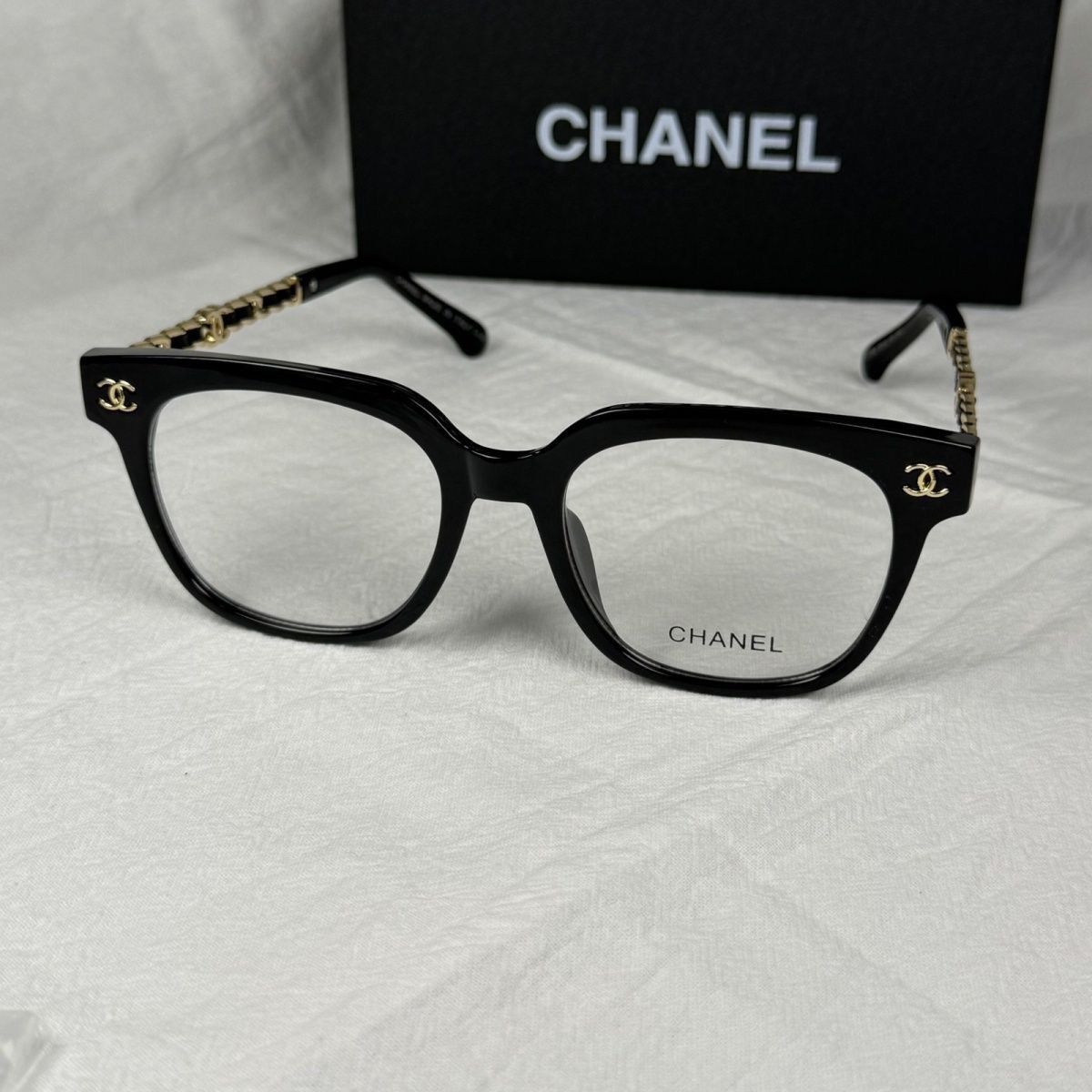 UVカットサングラスは多用途で、処方箋なしでも十分です