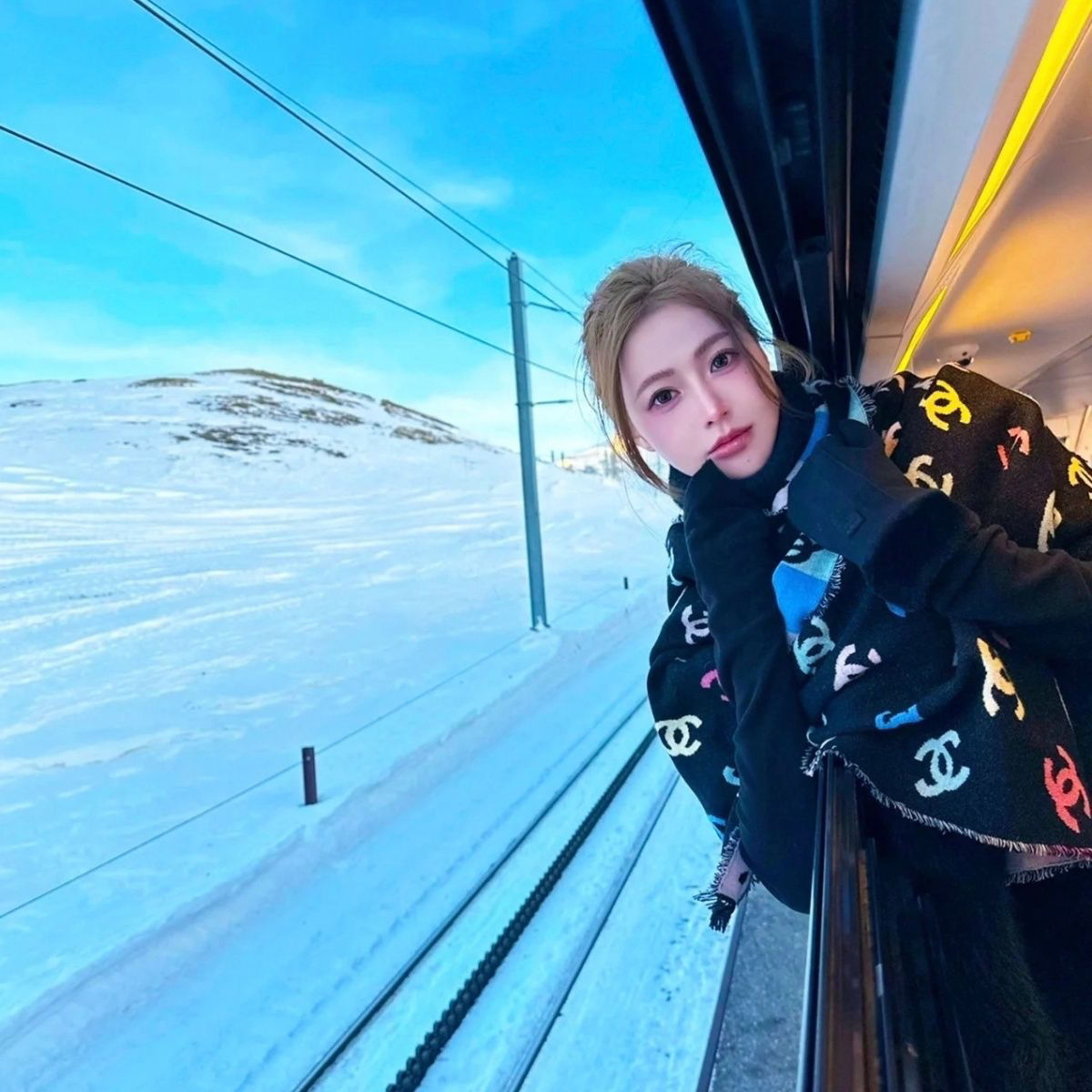 新しい秋と冬のスカーフタッセル暖かい両面レインボーネックショールデュアル目的