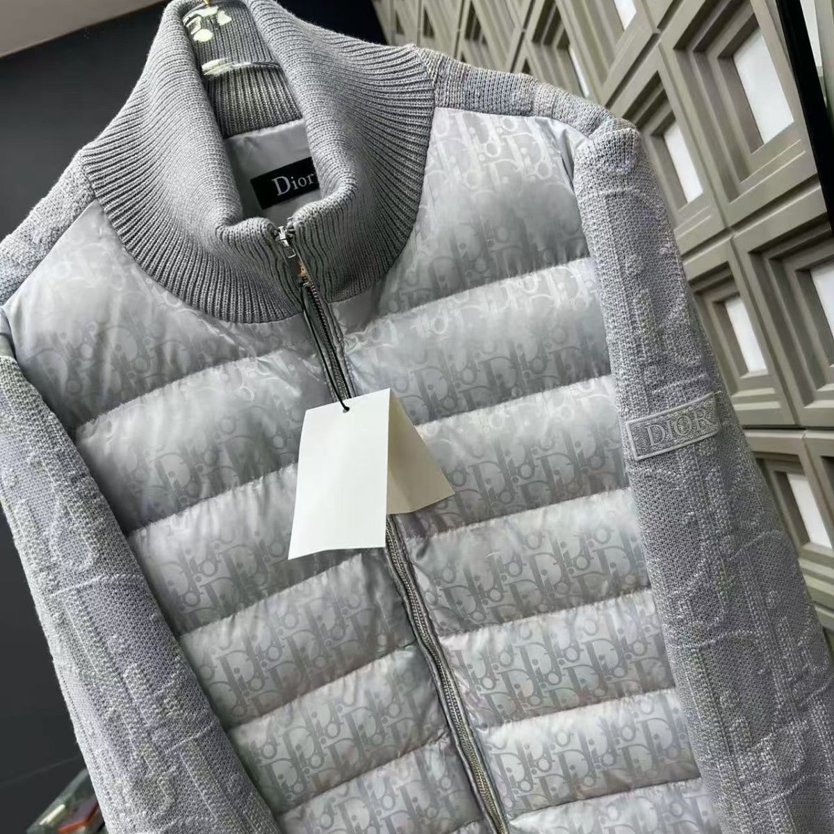 おしゃれなパッチワークニットスタンドカラーコットンコート。秋冬に暖かく、ユニセックス。