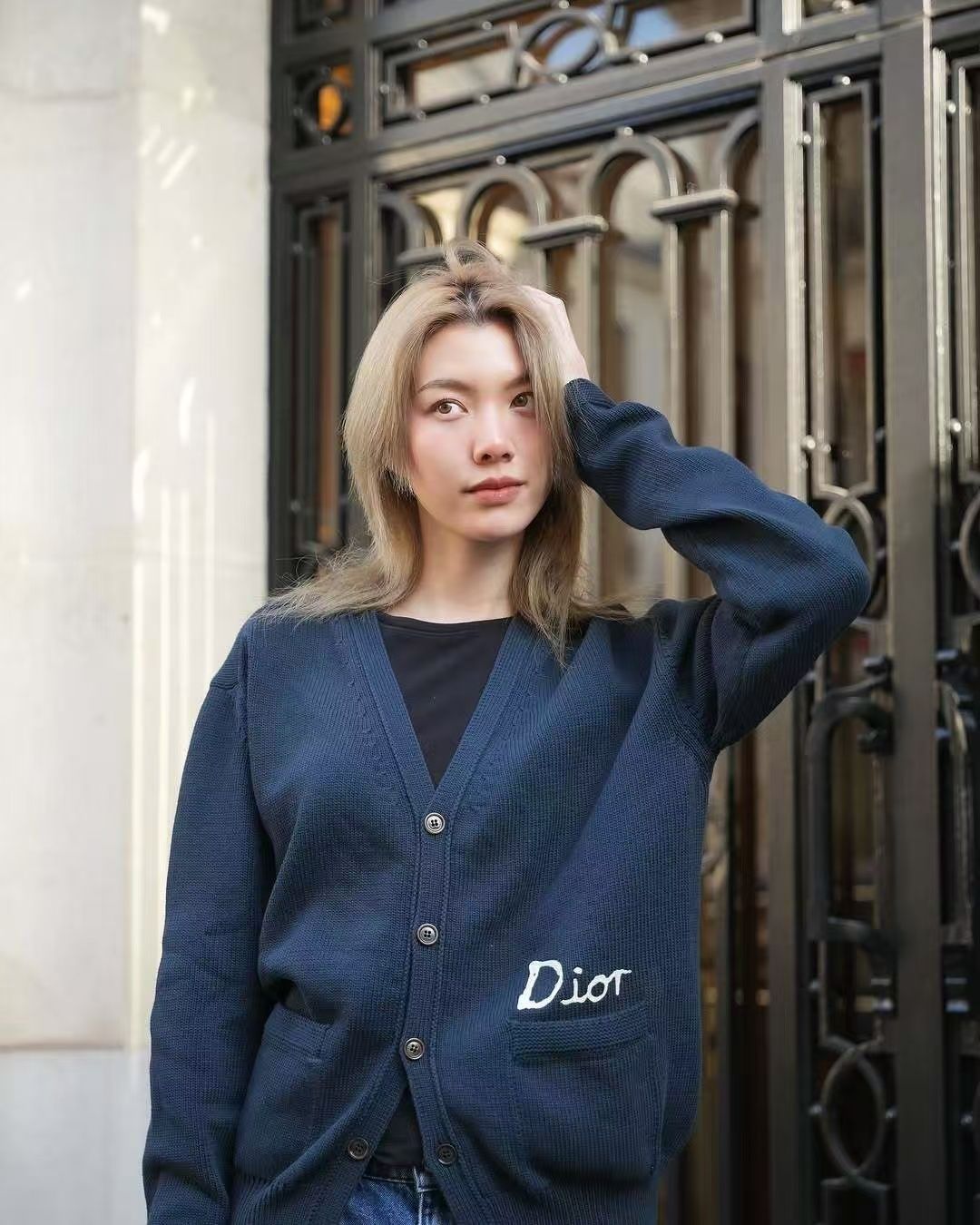 女性のためのファッショナブルなカーディガン、文字刺繍カーディガン、ゆったりとした万能な長袖ニットセータージャケット