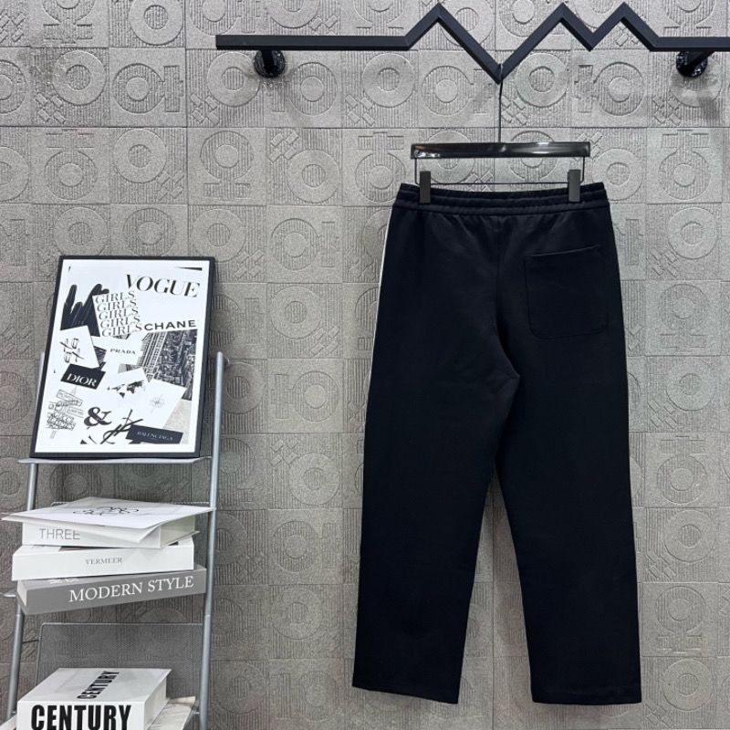 2025年新作、人気のクラシックなスプライス刺繍ユニセックススーツ