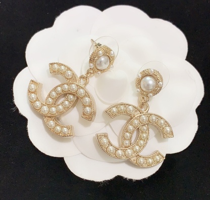 揺れるピアスが可愛い♪パール 定番